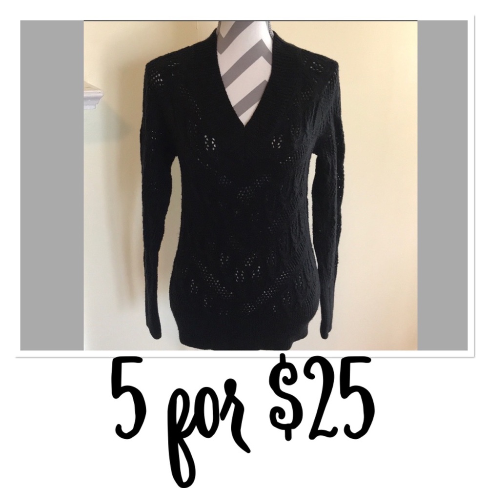 🚨CLOSET CLOSING🚨 Sonoma Black V-Neck Open Knit Sweater